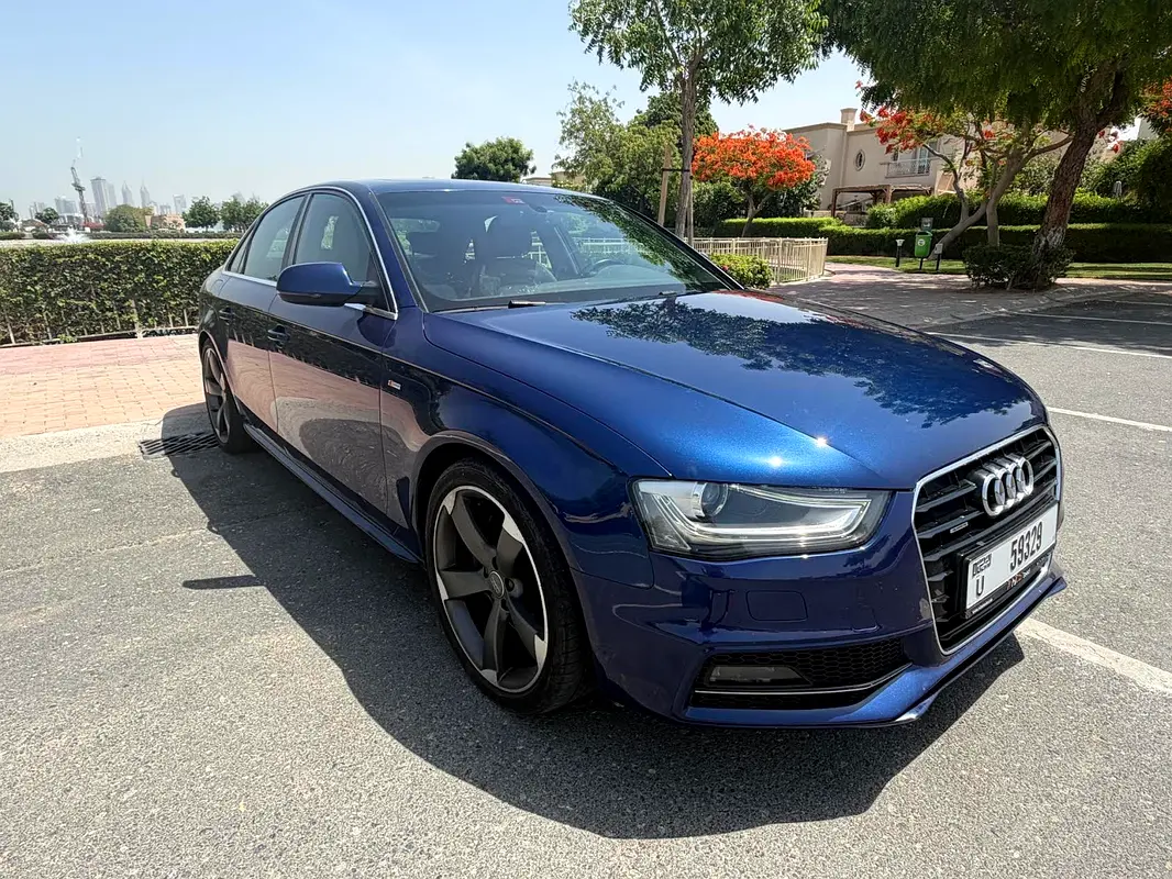 Audi A4 2015 — photo 1 of 18