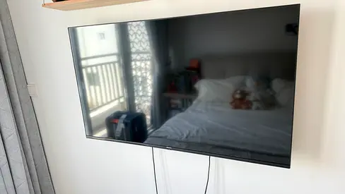 Hisense 50 LED TV - Wall Mounted, Good Working Condition
