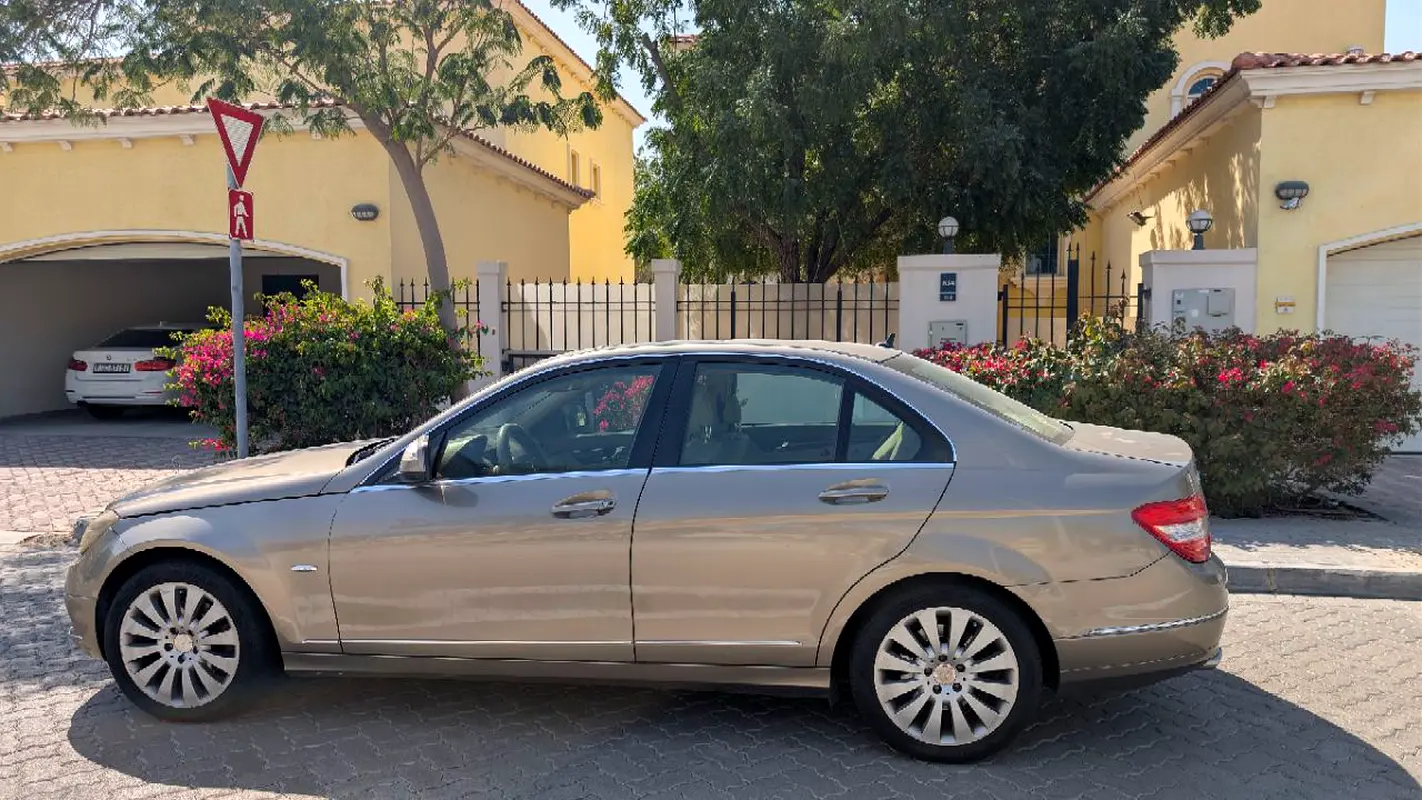 Mercedes-Benz C-Class 2008 — photo 1 of 10