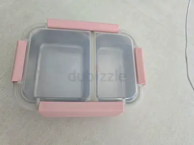 Used 2-Compartment Food Storage Lunchbox with Pink Clips