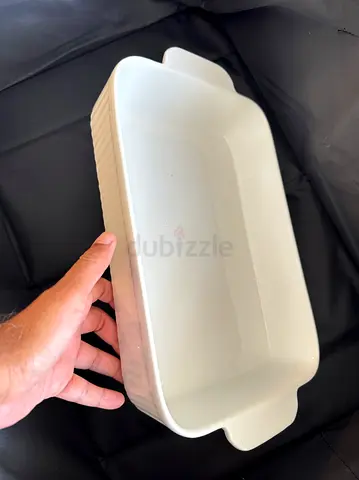 casserole baking dish. new