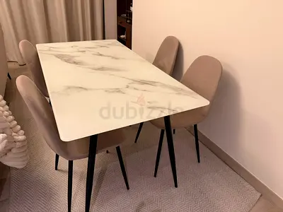 Marble-effect dining table with 4 upholstered chairs