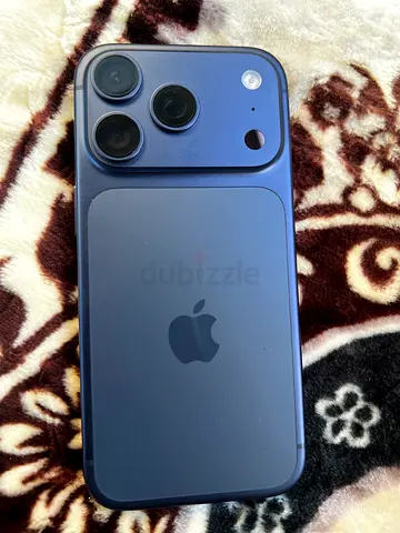 iPhone 17 Pro 1TB, Apple Care Plus, Cycle count 8, First Use on May 2026