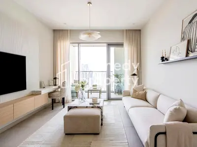 Elegant Unit | Scenic Views | Modern Comfort