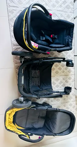 3-in-1 Baby Travel System: Infant Car Seat, Stroller Seat and Frame - Good Used Condition