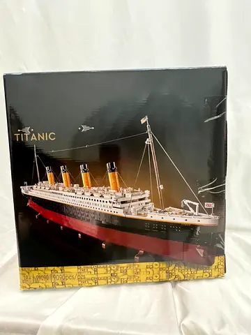 Massive Titanic Ship - 9,090pcs Collector Set (1.35 Meters Long!)