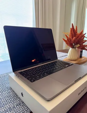 Apple MacBook Pro Retina Touch Bar 2020 Year Core i7 Processor 32GB Ram 512SSD Storage Newly