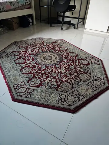 Octagonal Persian-style Area Rug - Burgundy, Good Condition