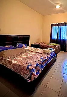1 space available in master bedroom, Sharing with 2 girls