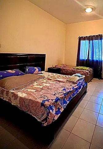 1 space available in master bedroom, Sharing with 2 girls