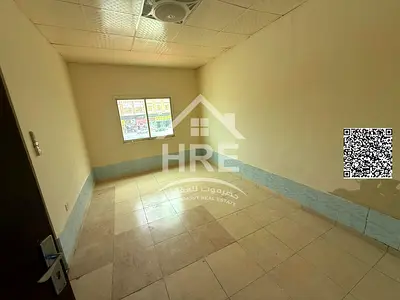 استديو مع مطبخ مفصول للايجار السنوي المويهات 3
