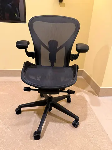 Herman Miller remastered size C fully loaded