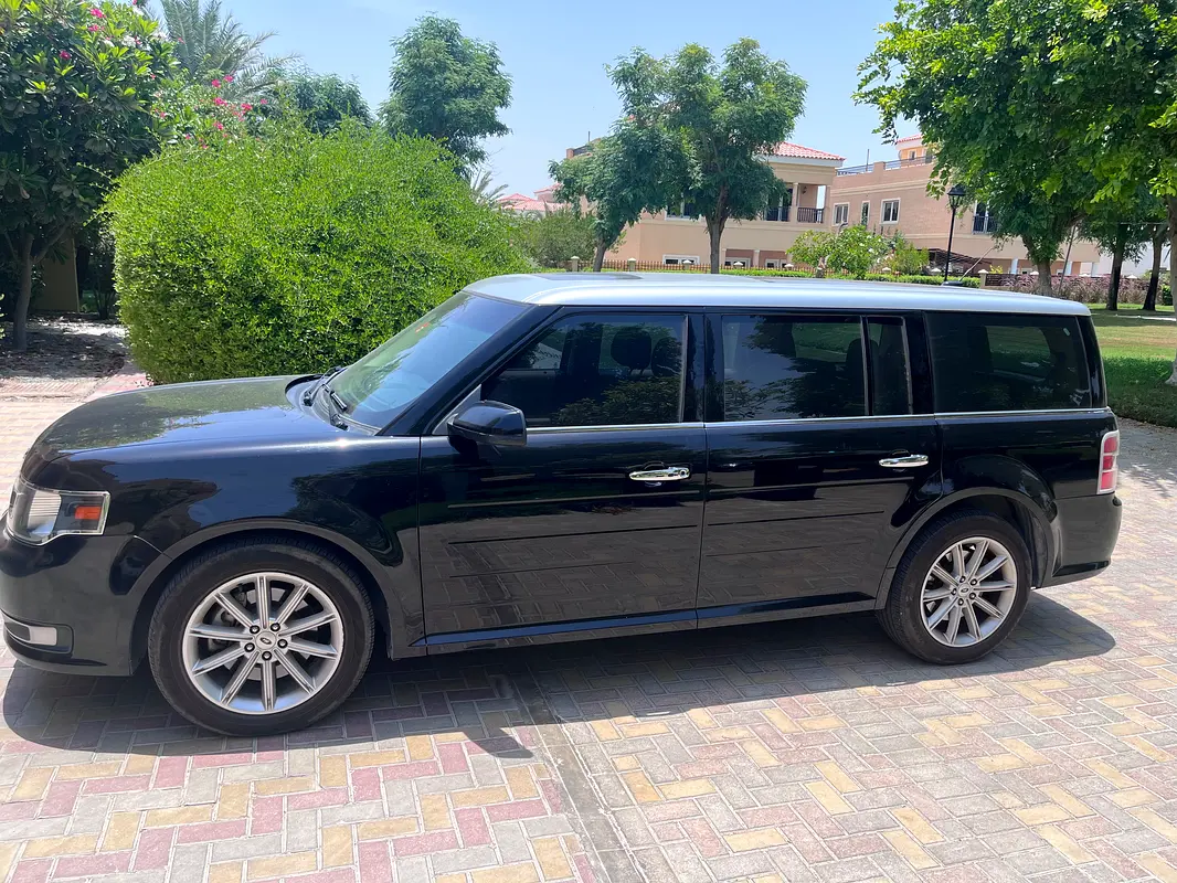 Ford Flex 2017 — photo 1 of 10