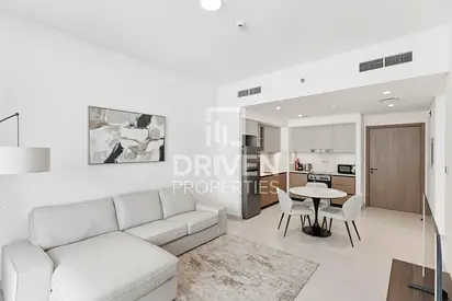 Mid Floor | Community View | High End Unit