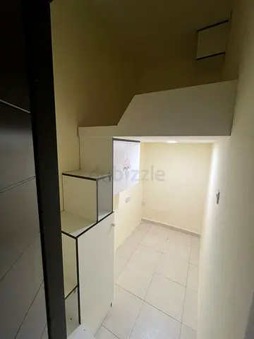 PREMIUM MIX PARTITION IN EXECUTIVE TOWERS