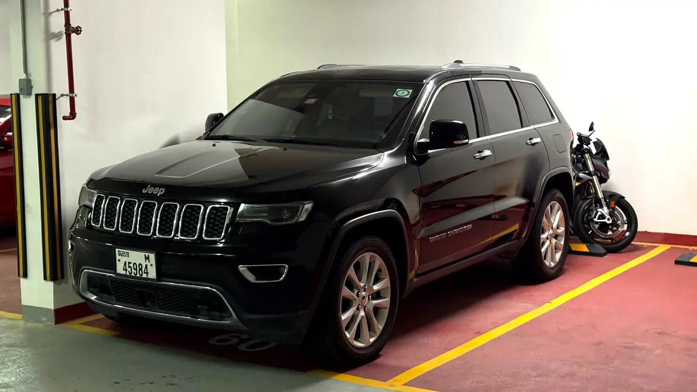 Jeep Grand Cherokee 2017 — photo 1 of 17