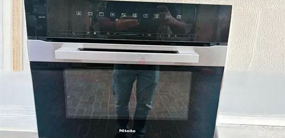 Miele Series 700 Luxury Compact Microwave Oven – Modern Built-in Design