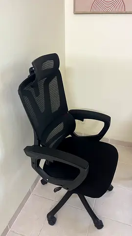 Ergonomic Mesh Office Chair with Headrest - Table free