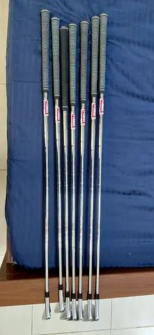 TAKOMO 301MB Set of 7 Right-Handed Steel Shaft Golf Irons - Good Used Condition