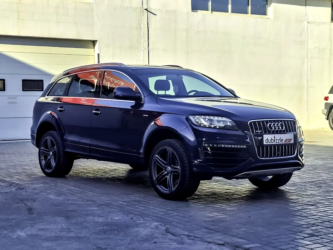Audi Q7 2015 — photo 1 of 15