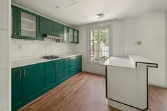 Single Row | Vastu | Well Maintained
