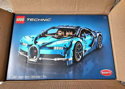 BRAND NEW RARE LEGO 42083 TECHNIC BUGATTI CHIRON