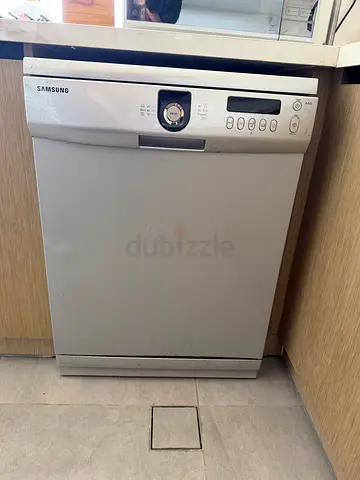 Samsung freestanding dishwasher - good working condition