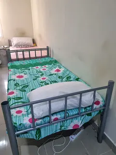 Executive Bed Space available for Male Bachelors  in Al.Khail.Gate