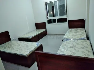 Bed space Available in Al khail gate for bachelors