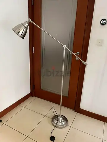 Floor lamp
