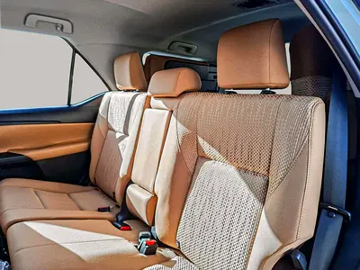 2026 Toyota FORTUNER 缩略图 12