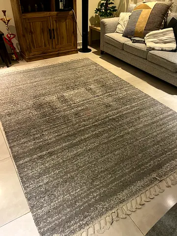 Large Grey Carpet / Rug 2x3m – Excellent Condition