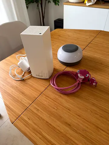 Mesh Wi-Fi Router (Orbi-style) with power adapter and cable - good condition