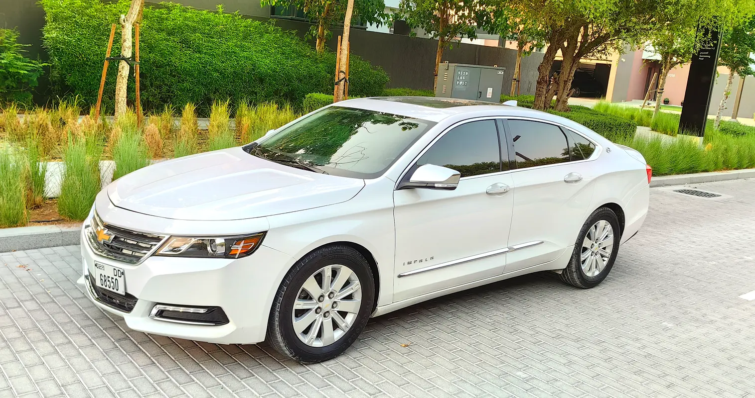 Chevrolet Impala 2018 — photo 1 of 20