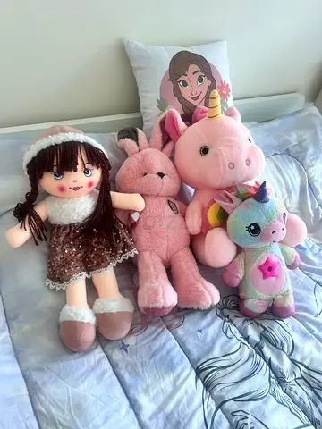Children’s girls soft toys
