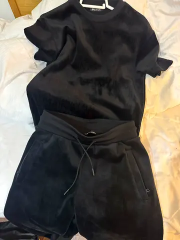 Black velour short sleeve top and shorts loungewear set from Balmain original  - size StoM