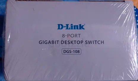 D-Link DGS-108 8-Port Gigabit Ethernet Switch – Brand New