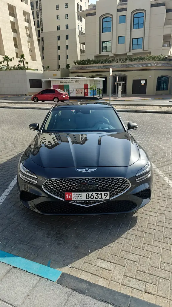 Genesis G70 2023 — photo 1 of 12