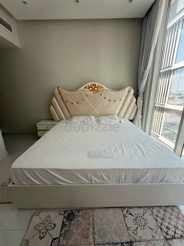 King size bed with mattress and 2 side tables