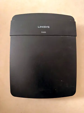 Linksys E1200 Wireless Router - Used, Working Condition