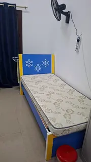 Executive single Bed space for Ladies separate room with attached washroom and balcony