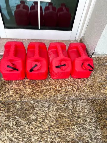 Plastic petrole can 5L