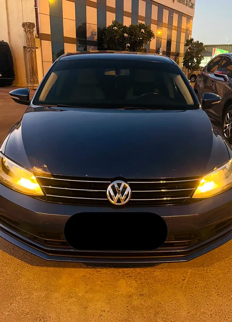 Volkswagen Jetta 2016 — photo 1 of 7