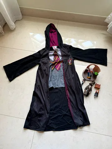 Harry Potter Gryffindor Robe Costume with Accessories - Age 5-6years