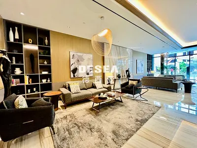 PRIME LOCATION - BIG LAYOUT - AMAZING COMMUNITY