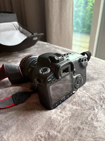 Canon EOS 40D + 17-40mm f/4L L-Series Lens (Made In Japan) + 430EX Flash + More - 7800 Shutter Count