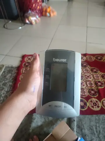 Blood pressure monitor