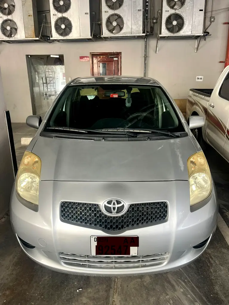 Toyota Yaris 2007 — photo 1 of 5