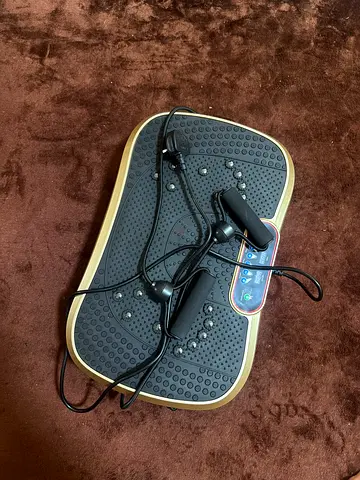Vibration machine for sale 200/- Aed