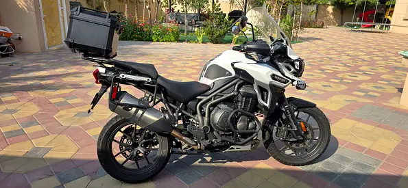السلام عليكم 
للبيع دراجه ادفنشر TRIUMPH EXPLORER - XRT 1215 cc موديل 2016 اول مالك في الدوله